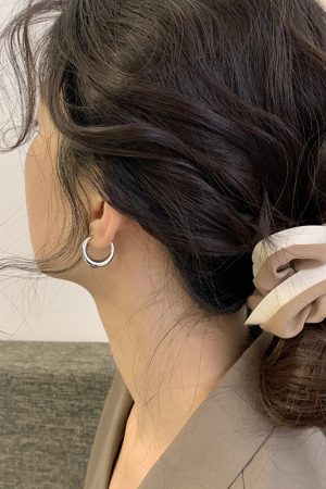 2025 Crescent Moon Hoop Earrings - Unique Light Luxury Studs for Women, High-End Niche Design, Trendy Fashion Statement