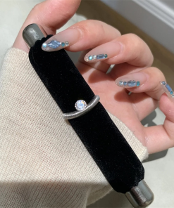 2025 European American Retro High-End Silver Brushed Sparkling Diamond Cross Ring for Women - Versatile Fashion Accessory