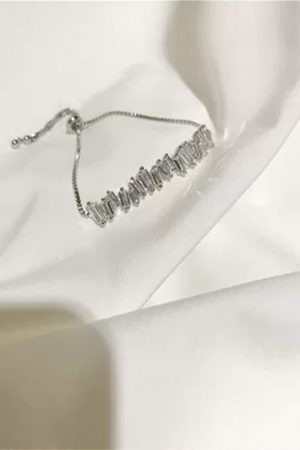 2025 Korean Style Ladies' Minimalist Double Row Sparkly Ice Crystal Bracelet with Zirconia Accents