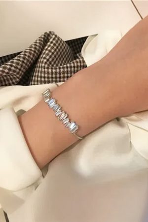 2025 Korean Style Ladies' Minimalist Double Row Sparkly Ice Crystal Bracelet with Zirconia Accents