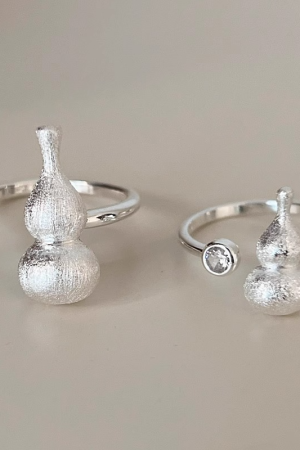 2025 Minimalist S925 Pure Silver Brushed Gourd Ring for Women, Light Luxury High-End Design, Unique Niche Style