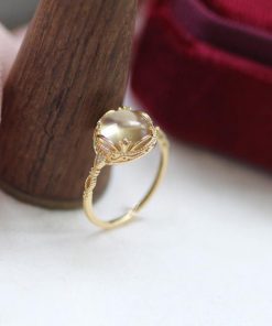 2025 New Yellow Crystal Egg Face Open Finger Ring for Women - Exquisite High-End Fashion Jewelry, Versatile Niche Design