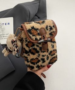 2025 Spring Summer Women's Versatile Fluffy Leopard Print Lamb Wool Shoulder Crossbody Bag