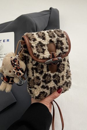2025 Spring Summer Women's Versatile Fluffy Leopard Print Lamb Wool Shoulder Crossbody Bag