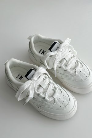 2025 Spring Women's Breathable Thick-Soled White Sneakers - Versatile Lychee Park Star Style for Everyday Wear