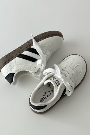 2025 Spring Women's Versatile Casual Sports Sneakers - Kitty Training Shoes for Daily Wear