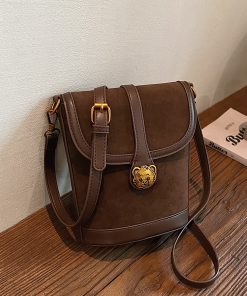 2025 Spring/Summer Ladies Retro Crossbody Bucket Bag - Korean Style Minimalist Artistic Commuter Small Bag