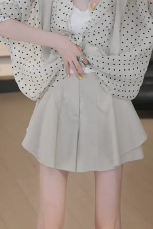 2025 Summer Chinese Style Buttonless Sleeveless Green Printed Top & Shorts Two-Piece Set for Women - Trendy National Wind Fashion
