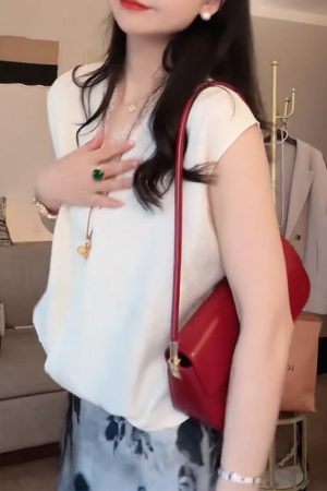 2025 Summer Solid Color V-Neck Lace Splicing Sleeveless T-Shirt for Girls - Trendy Age-Reducing Fashion Top