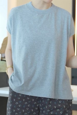 2025 Summer Women's Round Neck White Short Sleeve T-Shirt, Chic Slimming Design, Versatile Fashion Top for Effortless Style