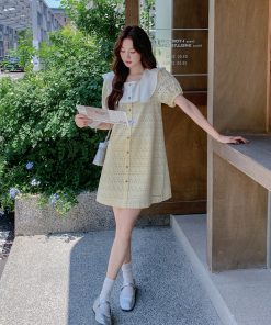 2025 Summer Women's Vintage Lace Patchwork Hollowed-Out Dress - Unique French Style for a Sweet Wind Look