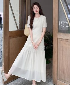 2025 Summer Women's White Patchwork Dress - High-End, Unique, Slimming Long Dress Inspired by French Design