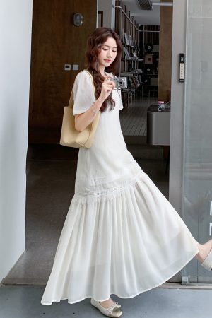 2025 Summer Women's White Patchwork Dress - High-End, Unique, Slimming Long Dress Inspired by French Design