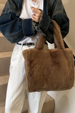 2025 Women's Fluffy Plush Tote Bag - Large Capacity Furry Shoulder Handbag for Spring and Summer Fashion