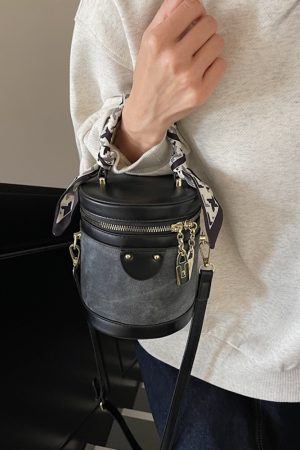 2025 Women's High-End Color-Blocking Tote Bucket Bag - Fashionable Cylindrical Shoulder Crossbody for Spring and Summer