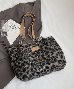 2025 Women's Leopard Print Tote Bag - Large Capacity Plush Lamb Wool Shoulder Bag for Spring and Summer Commuting