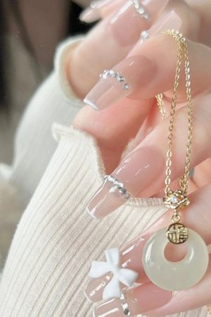 2025 Women's Lightweight Luxury Aesthetic Peace Buckle Necklace, High-End Chalcedony Pendant Clavicle Chain, Trendy Niche Design