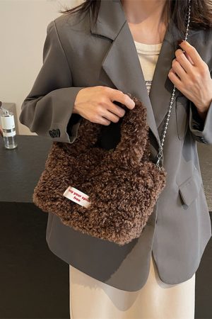 2025 Women's Plush Fur Shoulder Crossbody Bag - Stylish Fluffy Hand-Held Bucket Bag for Spring and Summer