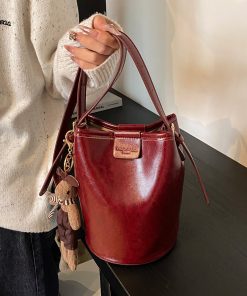 2025 Women's Retro Bucket Bag - Casual Crossbody Shoulder Style for Spring and Summer - Trendy Versatile Fashion Accessory