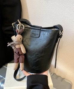 2025 Women's Retro Bucket Bag - Casual Crossbody Shoulder Style for Spring and Summer - Trendy Versatile Fashion Accessory