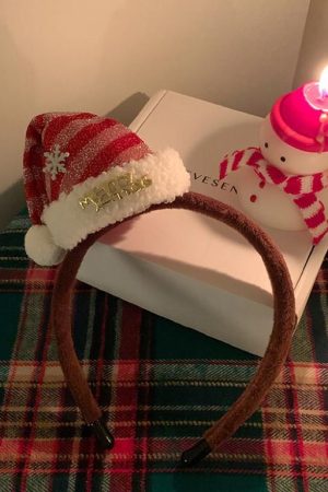 3D Christmas Snowflake Hair Clip - Cute Plush Bangs Accessory for Festive Style