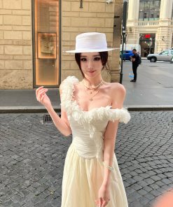 3D Strap V-neck Top T-shirt for Women, Versatile Socialite Style Heavy-Duty Vest, Chic Fashion Essential, Perfect for Y2K Looks