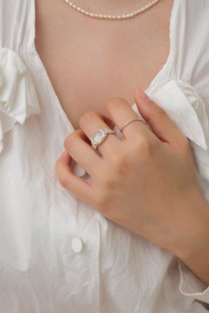 925 Pure Silver Textured White Agate Ring for Women - High-End Minimalist Floating Open Finger Design
