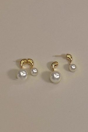 925 Silver Asymmetric Pearl Stud Earrings - Minimalist Versatile Fashion Accessories for Light Luxury Style