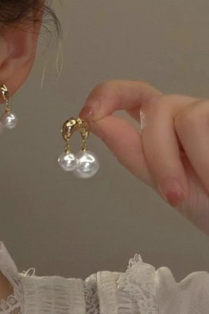 925 Silver Asymmetric Pearl Stud Earrings - Minimalist Versatile Fashion Accessories for Light Luxury Style