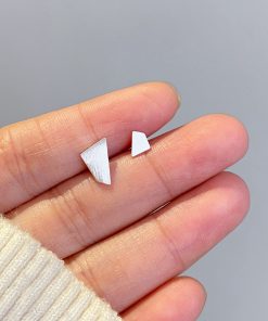 925 Silver Irregular Geometric Stud Earrings - Minimalist High-End Design for Elegant Style and Everyday Wear