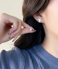 925 Silver Irregular Geometric Stud Earrings - Minimalist High-End Design for Elegant Style and Everyday Wear