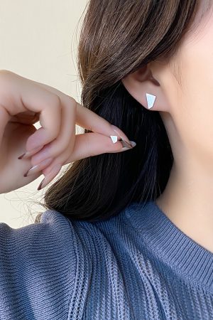 925 Silver Irregular Geometric Stud Earrings - Minimalist High-End Design for Elegant Style and Everyday Wear
