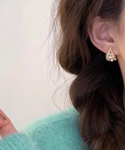 925 Silver Lace Pearl Stud Earrings - Minimalist Light Luxury Fashion Ear Accessories for Versatile Everyday Wear