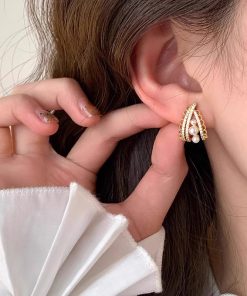 925 Silver Lace Pearl Stud Earrings - Minimalist Light Luxury Fashion Ear Accessories for Versatile Everyday Wear