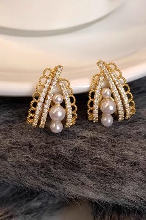 925 Silver Lace Pearl Stud Earrings - Minimalist Light Luxury Fashion Ear Accessories for Versatile Everyday Wear