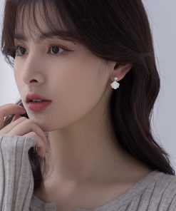 925 Silver Needle Cloud Pearl Earrings - Exquisite Minimalist Design, High-End Light Luxury Statement Jewelry