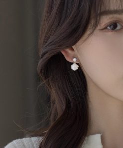 925 Silver Needle Cloud Pearl Earrings - Exquisite Minimalist Design, High-End Light Luxury Statement Jewelry