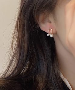 925 Silver Needle Cross Pearl Earrings for Women - Exquisite Delicate Design, Light Luxury Niche Fashion Accessories