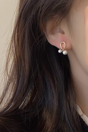 925 Silver Needle Cross Pearl Earrings for Women - Exquisite Delicate Design, Light Luxury Niche Fashion Accessories