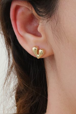 925 Silver Needle Minimalist Heart Mini Earrings - French Cold Style, Versatile Daily Wear for Effortless Chic