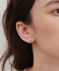 925 Silver Needle Minimalist Heart Mini Earrings - French Cold Style, Versatile Daily Wear for Effortless Chic