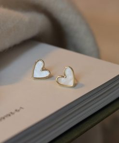 925 Silver Retro Green Heart Stud Earrings - High-End Niche Design, Trendy 2025 Jewelry for Unique Style