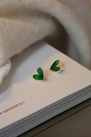 925 Silver Retro Green Heart Stud Earrings - High-End Niche Design, Trendy 2025 Jewelry for Unique Style