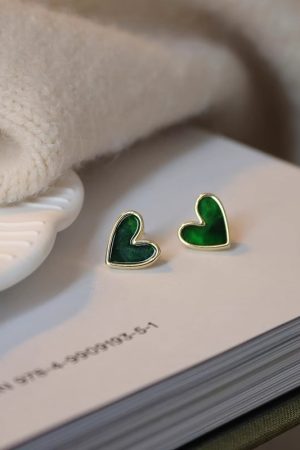 925 Silver Retro Green Heart Stud Earrings - High-End Niche Design, Trendy 2025 Jewelry for Unique Style