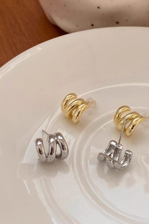 925 Silver Wave Hollow Earrings, Minimalist Design, Exquisite High-End Feel, Elegant Statement Jewelry, Chic Fashion Accessory