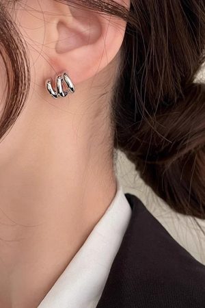 925 Silver Wave Hollow Earrings, Minimalist Design, Exquisite High-End Feel, Elegant Statement Jewelry, Chic Fashion Accessory