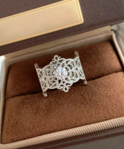 Adjustable Open Lace Ring for Women - 2025 European American Style Light Luxury Diamond Niche Design, High-End Versatile Fashion Accessory