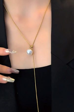Adjustable Pull-Out Zircon Necklace - Light Luxury Minimalist Clavicle Chain, Trendy Niche Design for Versatile Style