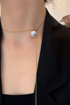 Adjustable Pull-Out Zircon Necklace - Light Luxury Minimalist Clavicle Chain, Trendy Niche Design for Versatile Style