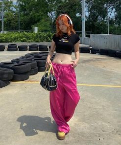 Aesthetic Outfit With Jeans, Grunge Outfits Inspo Girl - Still That B*tch Crop Top